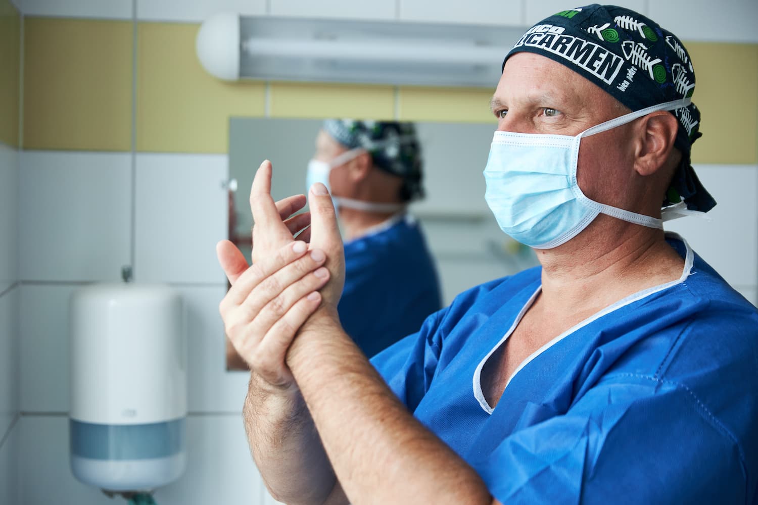Dr Debreczeni Béla plasztikai sebész Dr Debreczeni Béla plasztikai sebész